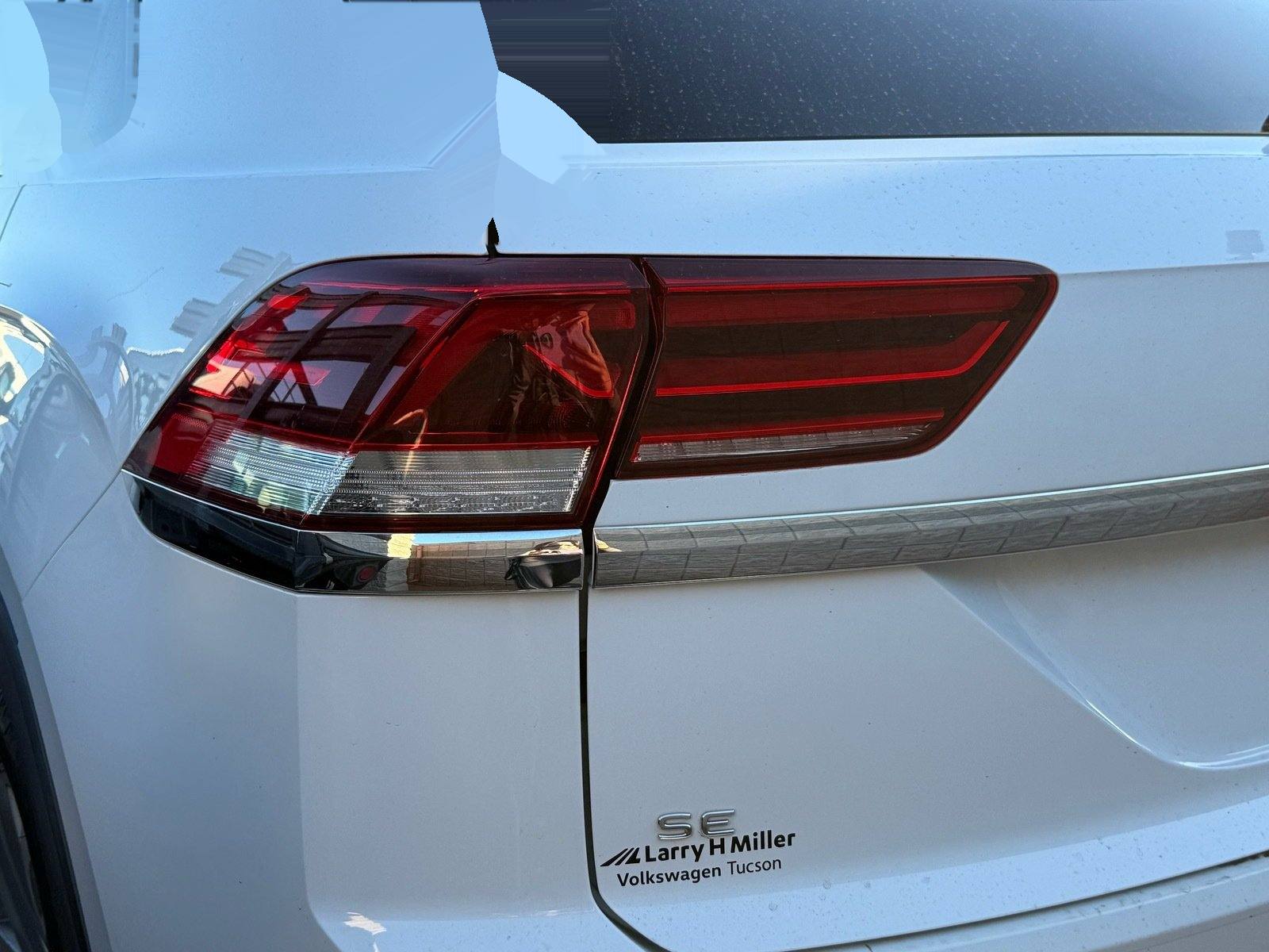 2021 Volkswagen Atlas Cross Sport 2.0T SE w/Technology — photo 7 thumbnail